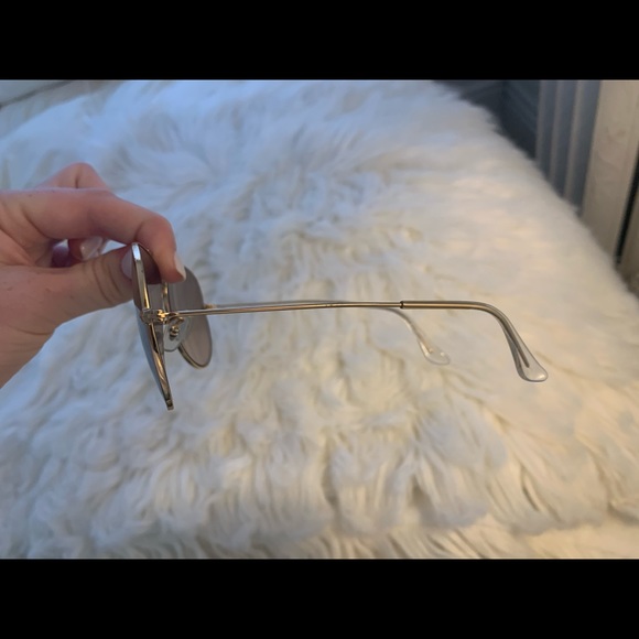 Gold mirrored RayBan Aviators - Picture 5 of 8